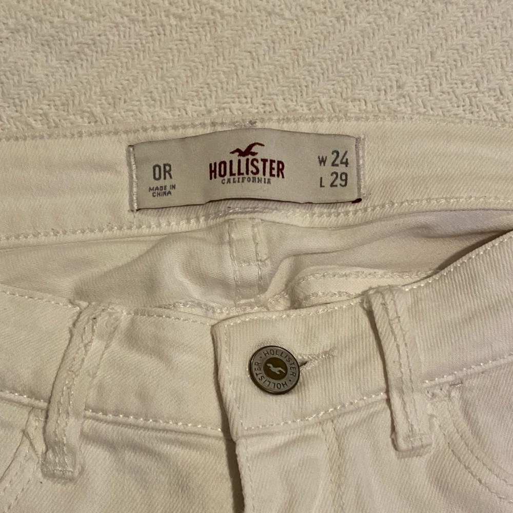 White Hollister skinny jeans, size 0R!